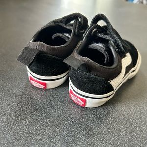 Black vans